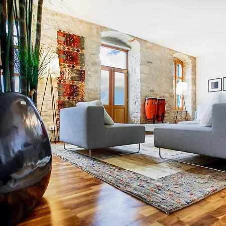 Villa Private Luxury Del Mar On Solta For Up To 10 Persons, Heated Pool, Free Parking, Next To Sea! Free Kajak & Mountainbikes, Great Living Area & Privacy! Rogač