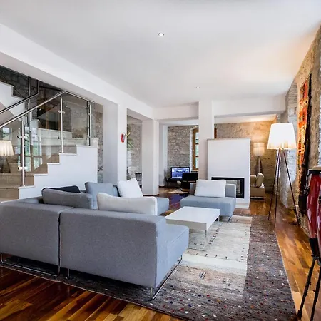 Private Luxury Del Mar On Solta For Up To 10 Persons, Heated Pool, Free Parking, Next To Sea! Free Kajak & Mountainbikes, Great Living Area & Privacy! *